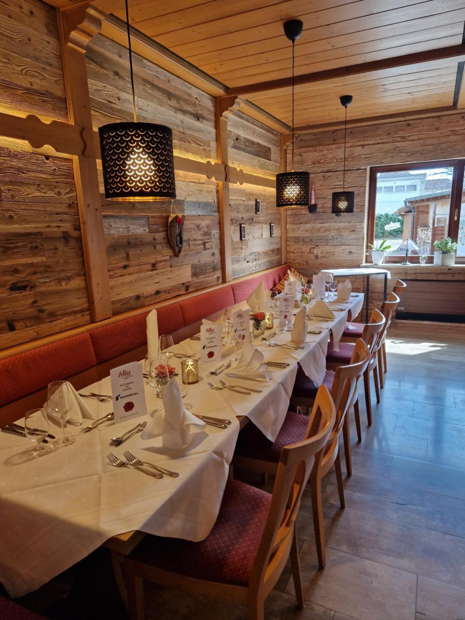 Hotel-Restaurant Gasthof Adler นอยเอนบวร์ก อัม ไรน์ ภายนอก รูปภาพ