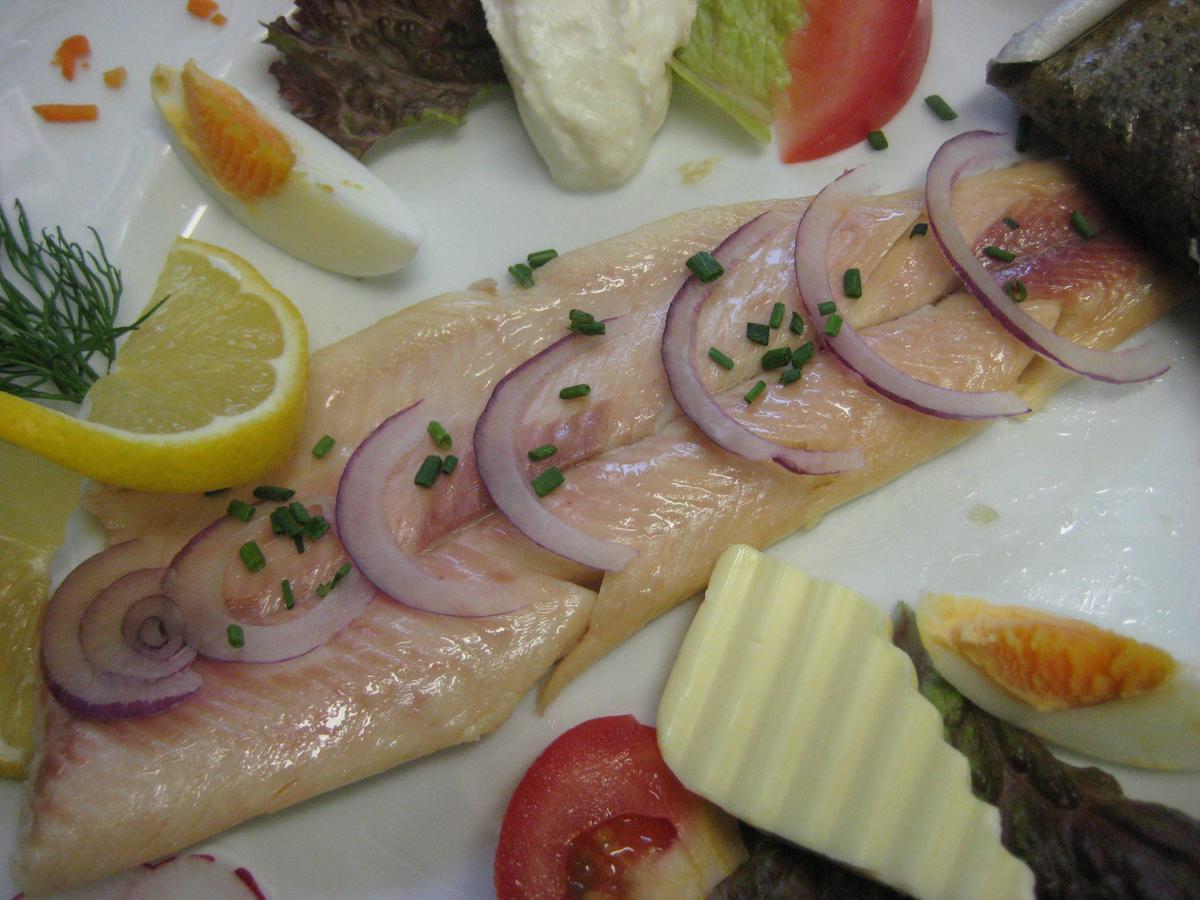 Hotel-Restaurant Gasthof Adler นอยเอนบวร์ก อัม ไรน์ ภายนอก รูปภาพ